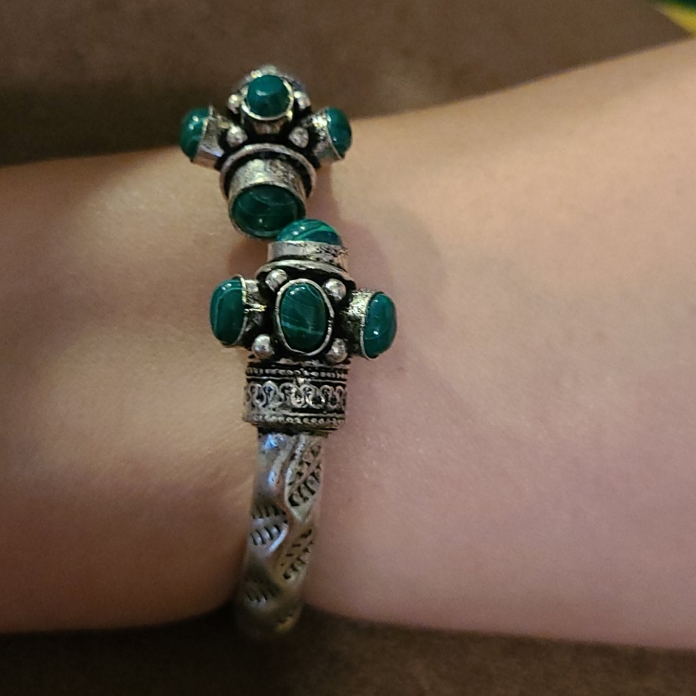 Unisex Oxidised Silver Jade Accents Bangle Bracele